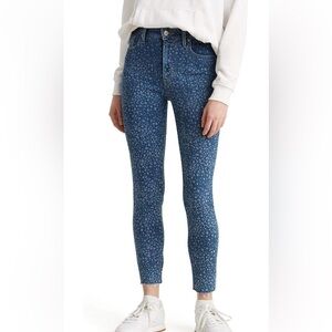 Levi’s 721 High Rise Skinny Jeans in Lapis Full Speed size 27